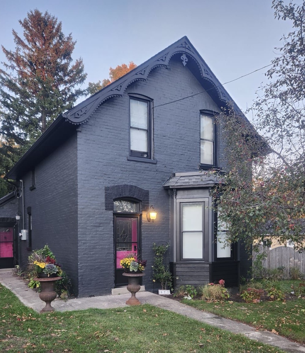 f90412d7-dc11-43b0-8574-3da5ff308132-1